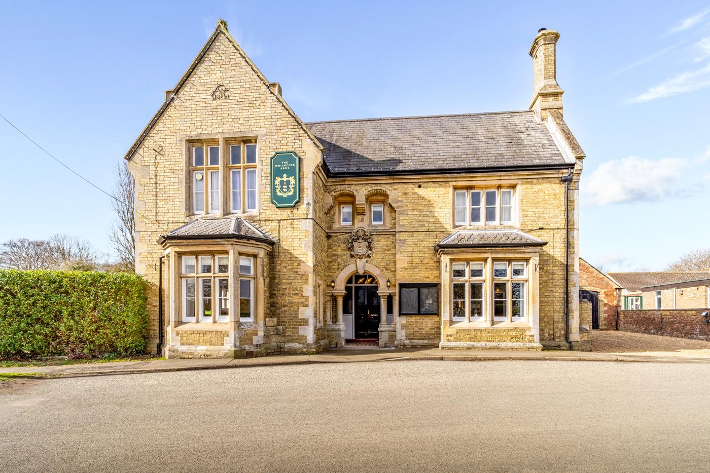 ホテル The Whichcote Arms スリーフォード エクステリア 写真