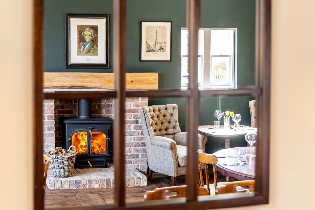 ホテル The Whichcote Arms スリーフォード エクステリア 写真