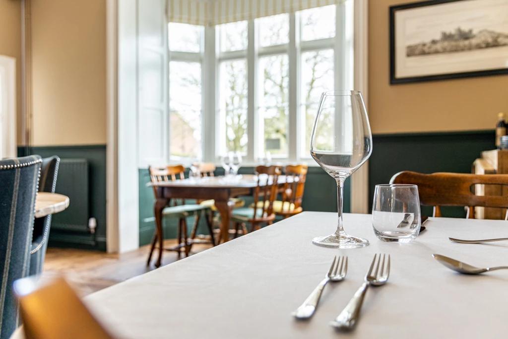 ホテル The Whichcote Arms スリーフォード エクステリア 写真
