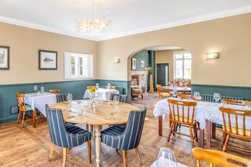 ホテル The Whichcote Arms スリーフォード エクステリア 写真